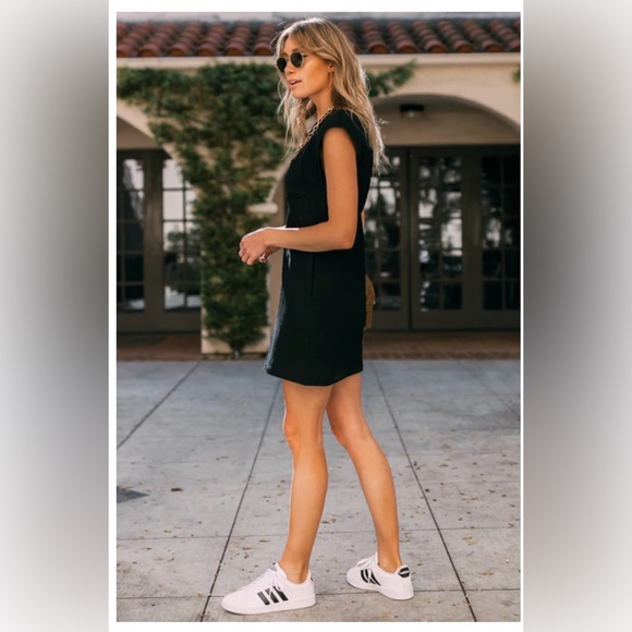 Amaryllis Thalia T-Shirt Dress - Picture 3 of 5